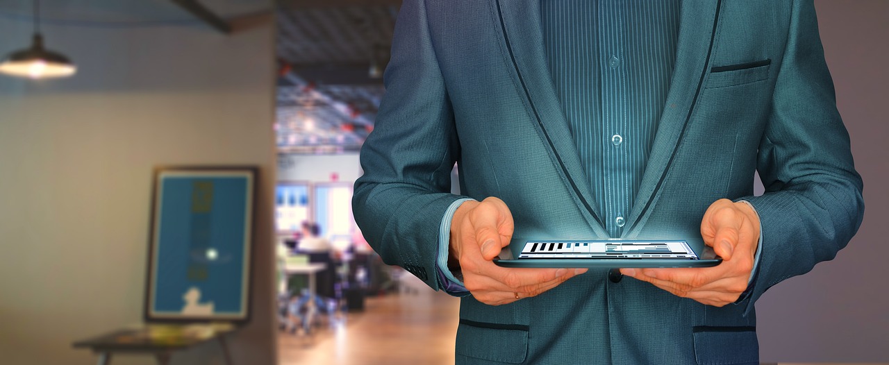 The Ultimate Guide to Sales Training: Choosing the Best Programs and Courses for B2B Sales Success